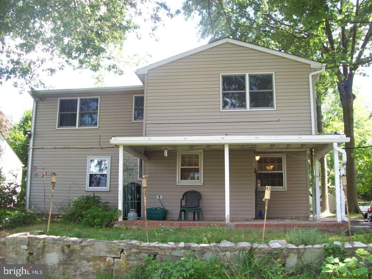 415 Manor Road Hatboro, PA 19040 - Photo 3 of 13 Gallery Image 3