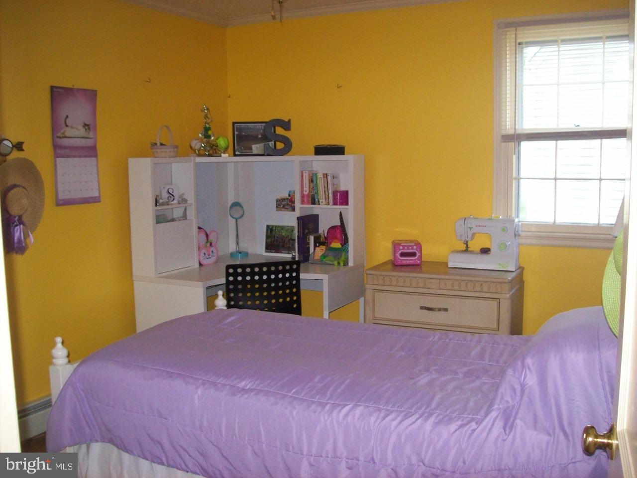 415 Manor Road Hatboro, PA 19040 - Photo 10 of 13 Gallery Image 10