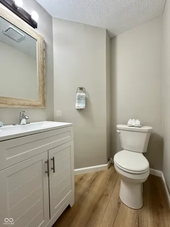 $214,900 | 7975 Glen View Drive, Indianapolis, IN 46236