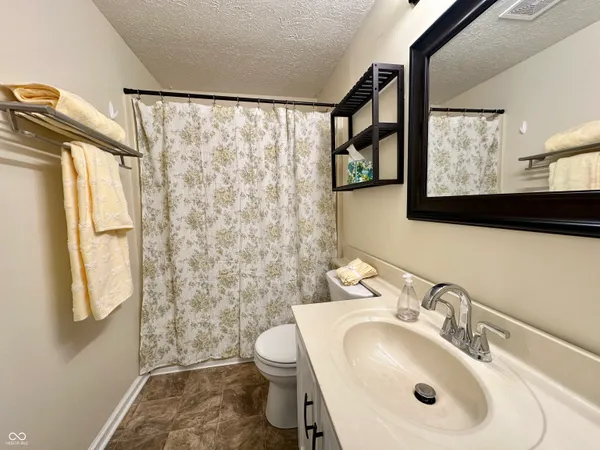 $214,900 | 7975 Glen View Drive, Indianapolis, IN 46236