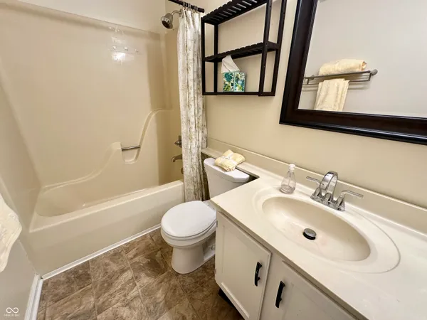 $214,900 | 7975 Glen View Drive, Indianapolis, IN 46236