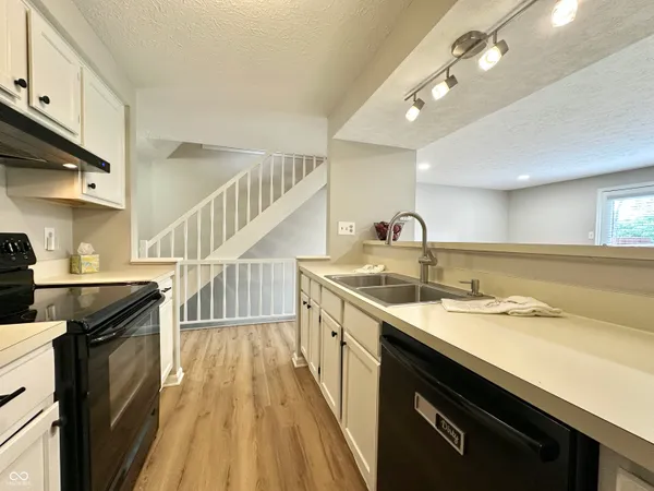 $214,900 | 7975 Glen View Drive, Indianapolis, IN 46236