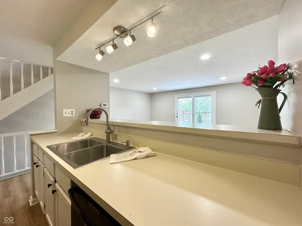 $214,900 | 7975 Glen View Drive, Indianapolis, IN 46236
