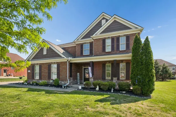 $585,000 | 4922 General Eisenhower Drive, Murfreesboro, TN 37129