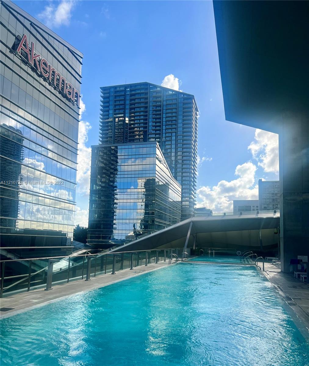 68 Southeast 6th Street, Unit 2801 Miami, FL 33131 - Photo 26 of 40