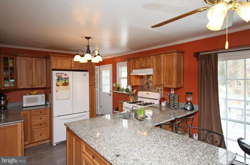 796 Manhattan Beach Road Severna Park, MD 21146 - Photo 6 of 15 Kitchen