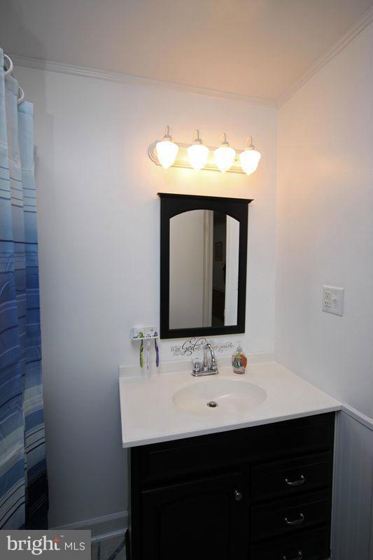 796 Manhattan Beach Road Severna Park, MD 21146 - Photo 10 of 15 Bath
