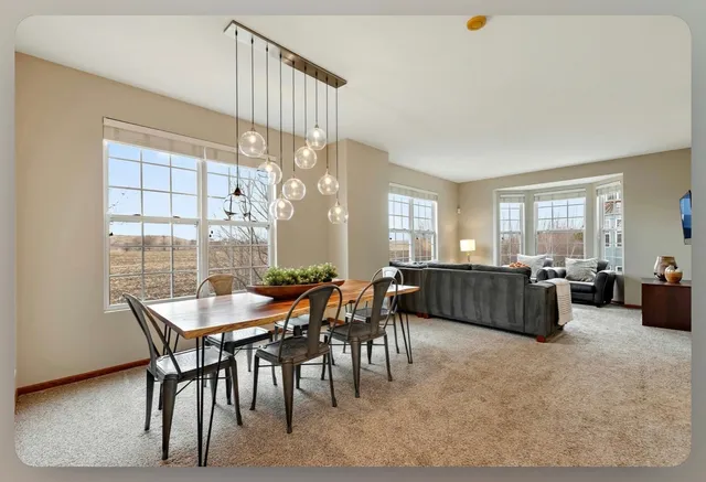 $2,700 | 81 Thomas Court, Grayslake, IL 60030