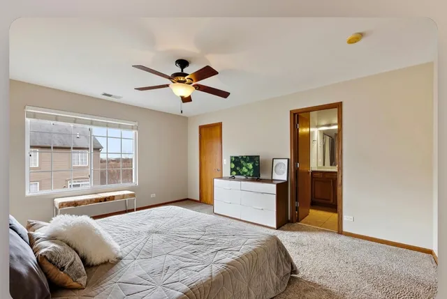 $2,700 | 81 Thomas Court, Grayslake, IL 60030