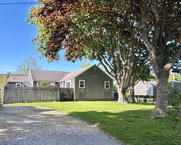 7 Clifton Street Nantucket, MA 02554 - Photo 2 of 19