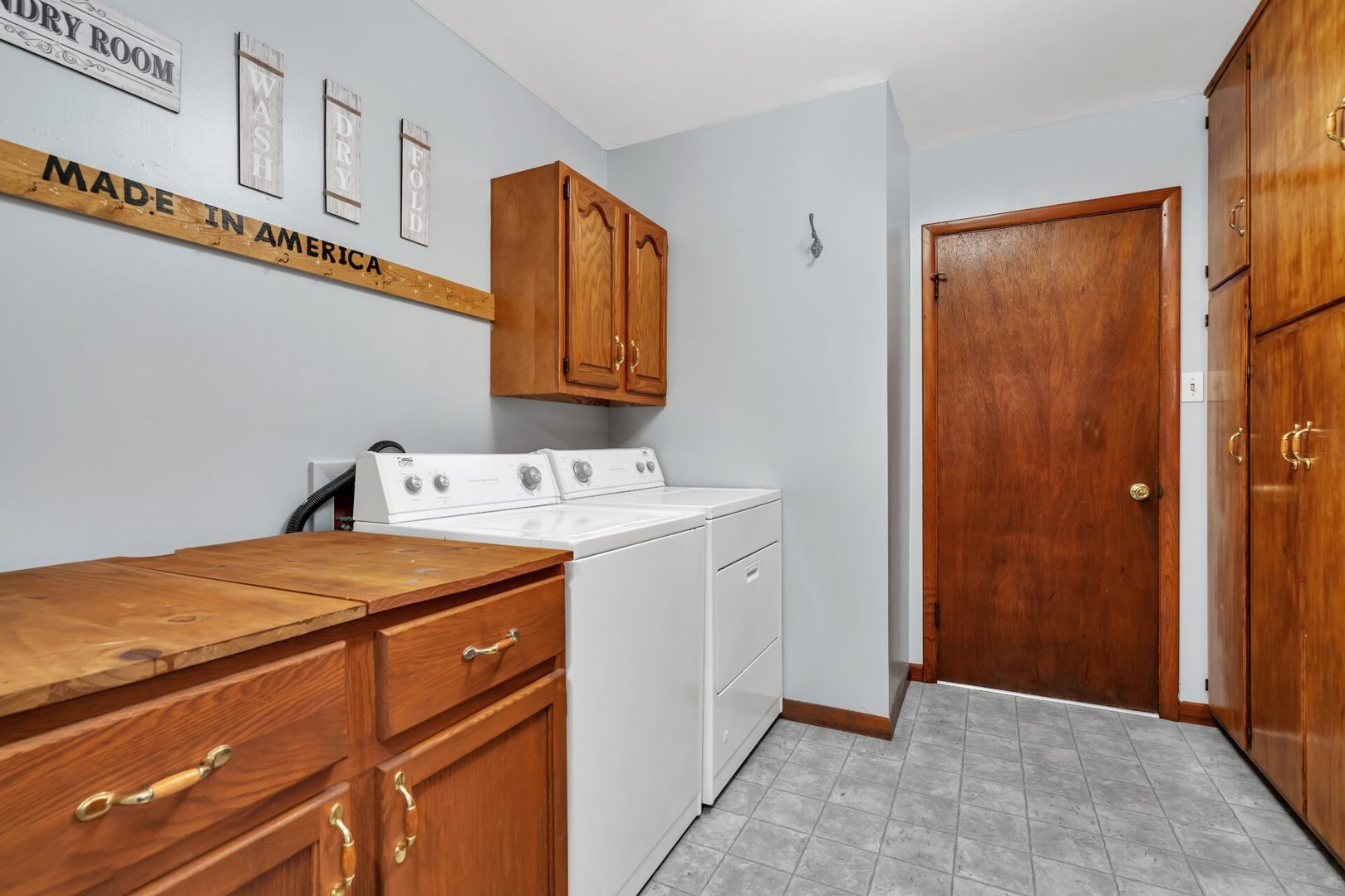 119 Davis Street Seneca, IL 61360 - Photo 21 of 21 a utility room with dryer and washer