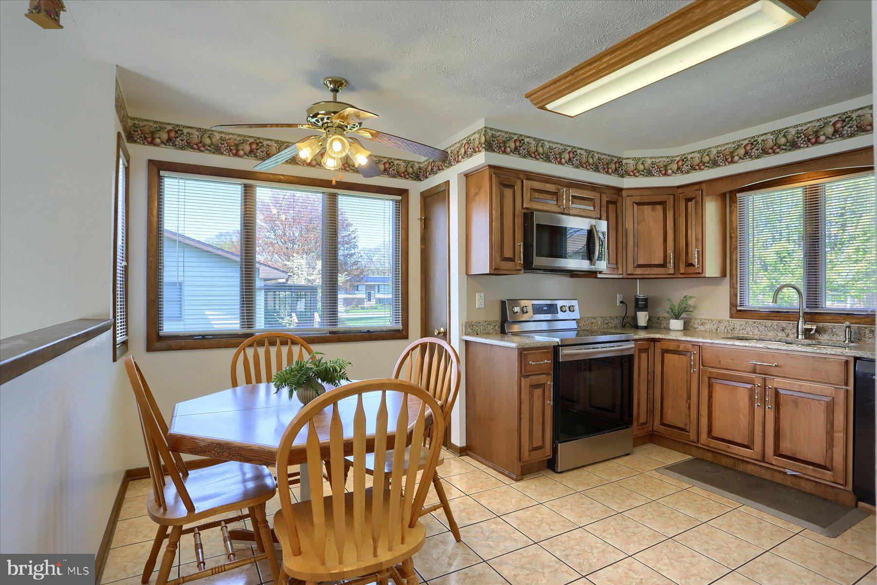344 Sarhelm Road Harrisburg, PA 17112 - Photo 4 of 30 Gallery Image 4