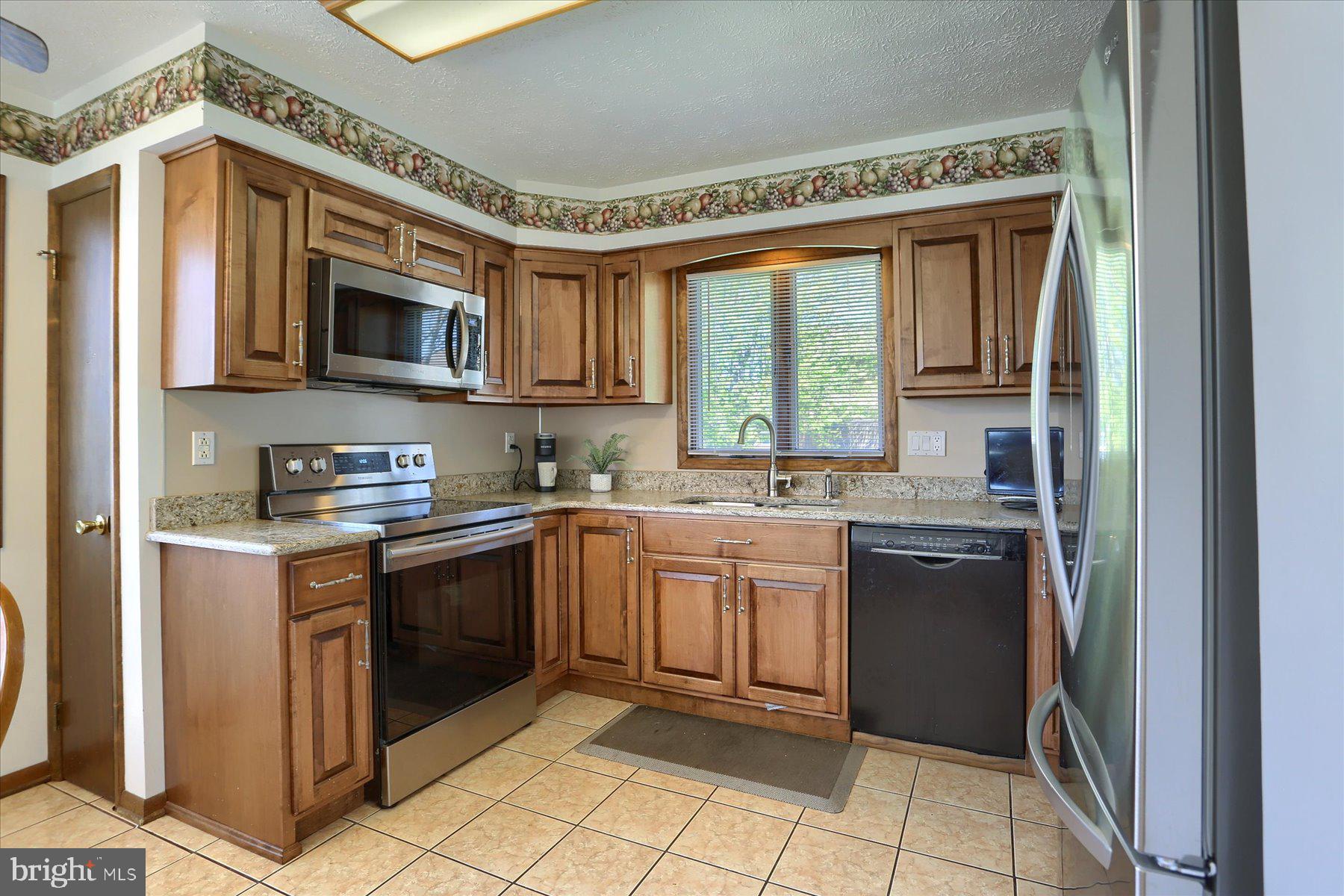 344 Sarhelm Road Harrisburg, PA 17112 - Photo 5 of 30 Gallery Image 5