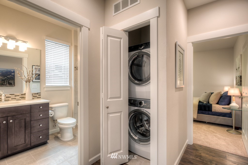 26 236th Place Southeast, Unit 4 Bothell, WA 98021 - Photo 4 of 25