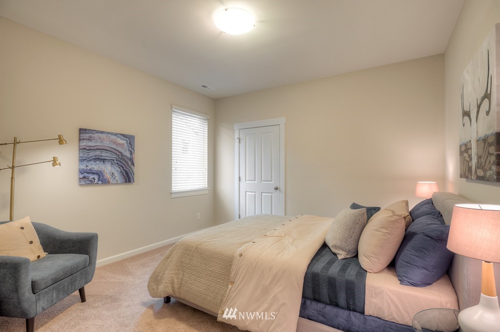 26 236th Place Southeast, Unit 4 Bothell, WA 98021 - Photo 5 of 25