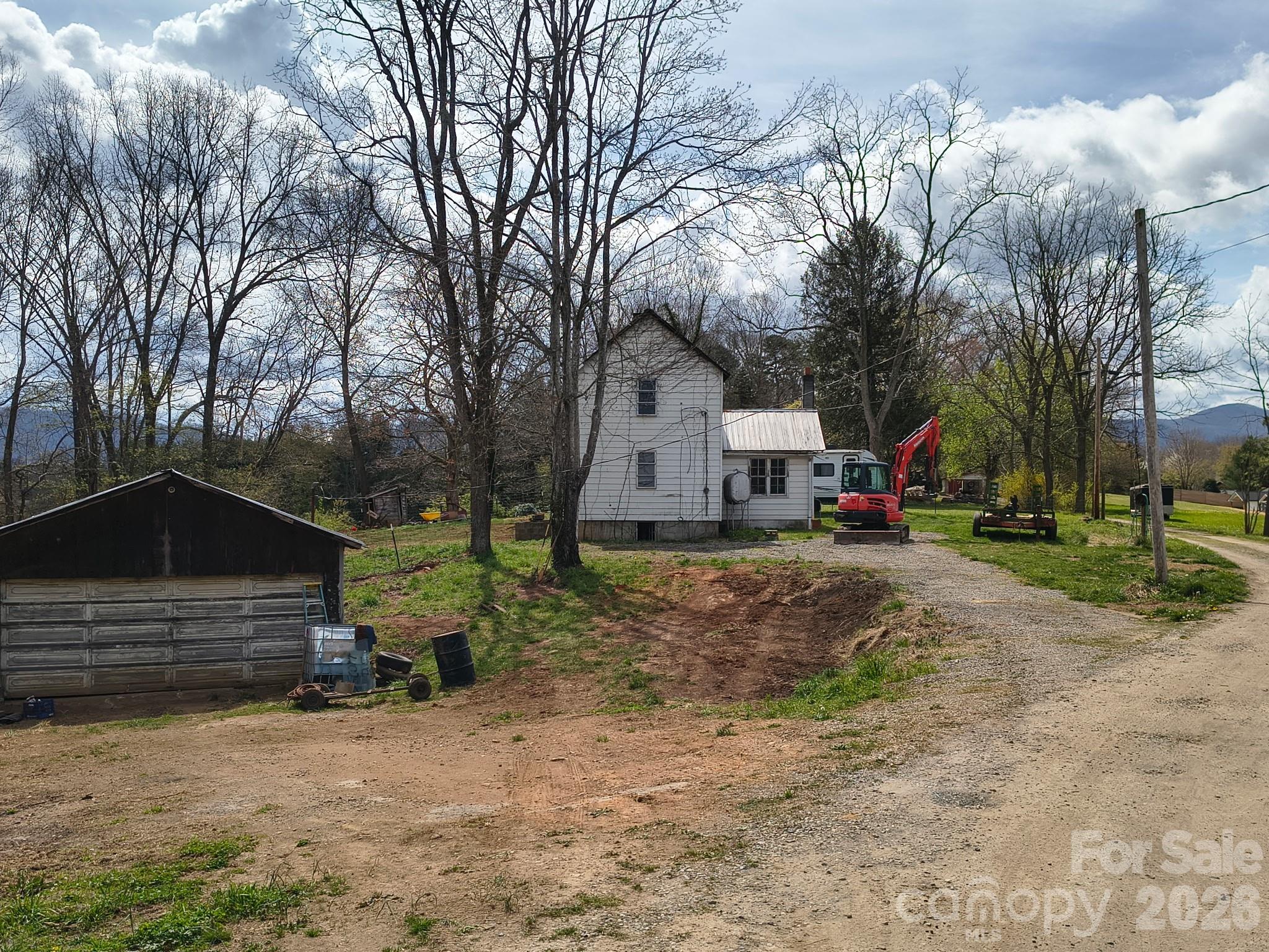 101 Knight Drive Clyde, NC 28721 - Photo 4 of 18