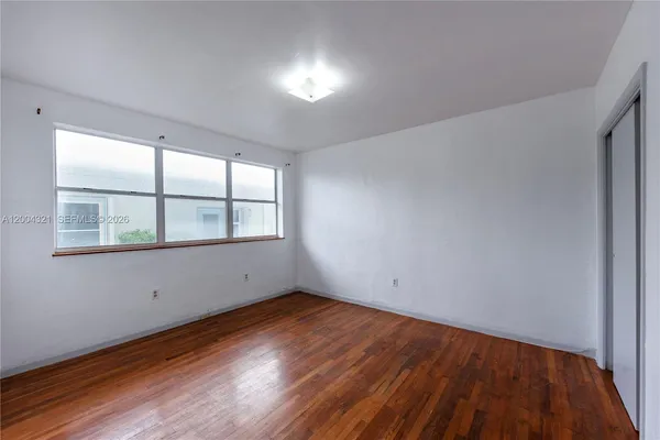 $2,800 | 1255 Marseille Drive, Unit 25, Miami Beach, FL 33141