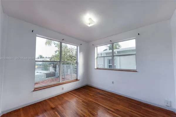 $2,800 | 1255 Marseille Drive, Unit 25, Miami Beach, FL 33141