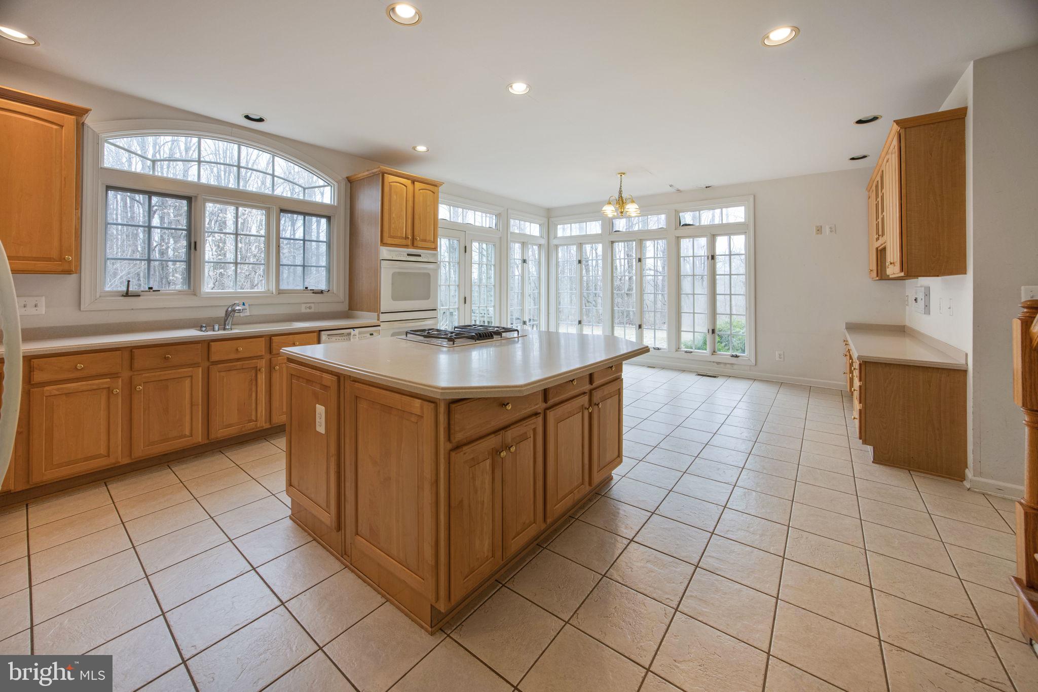 2000 Gresham Lane Davidsonville, MD 21035 - Photo 11 of 34 Kitchen