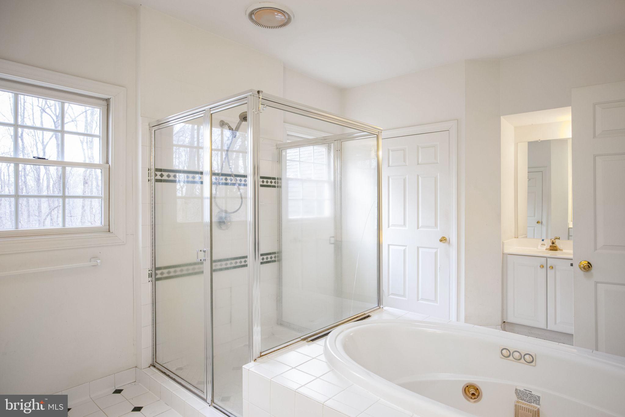 2000 Gresham Lane Davidsonville, MD 21035 - Photo 23 of 34 Main bathroom