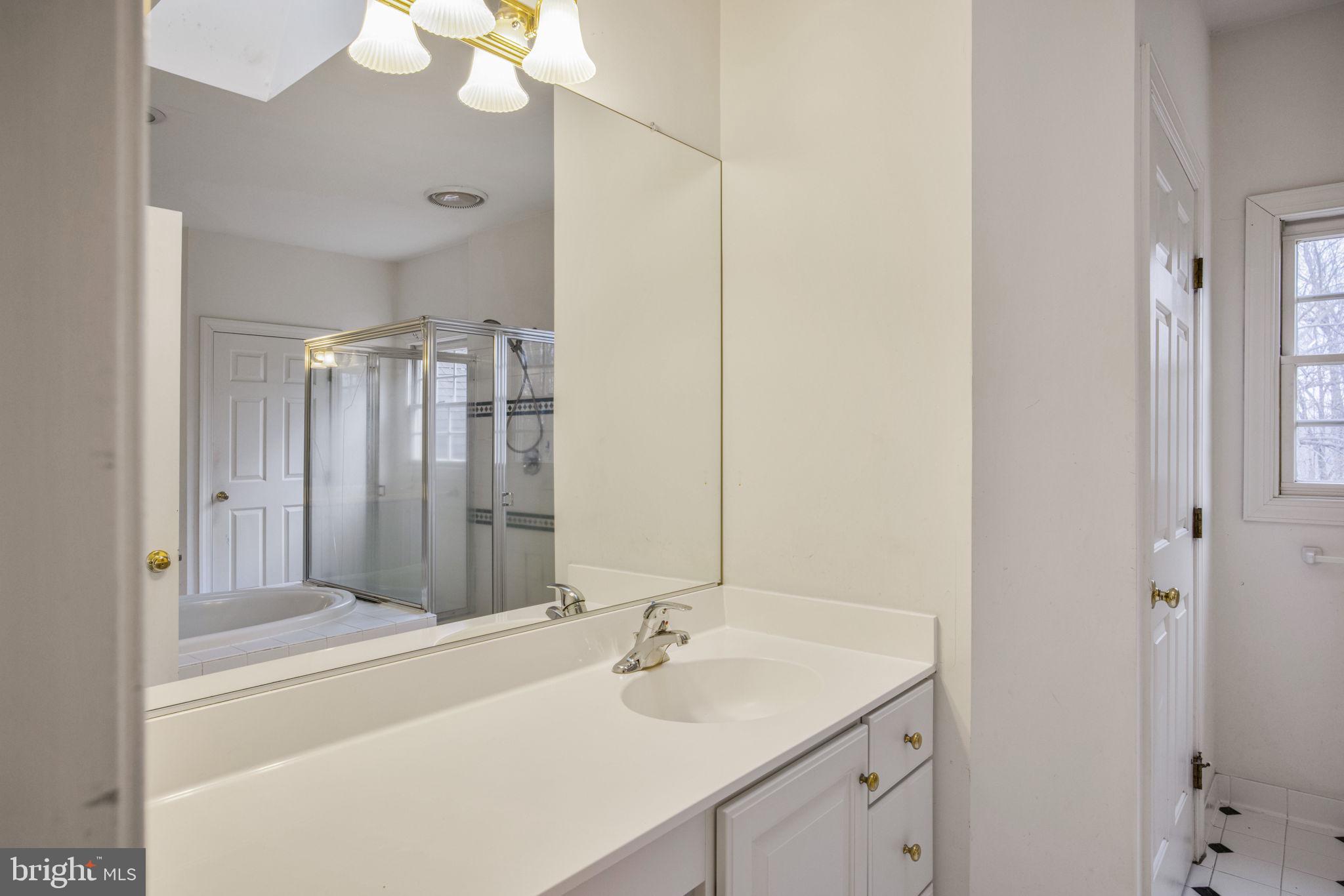 2000 Gresham Lane Davidsonville, MD 21035 - Photo 24 of 34 Main bathroom