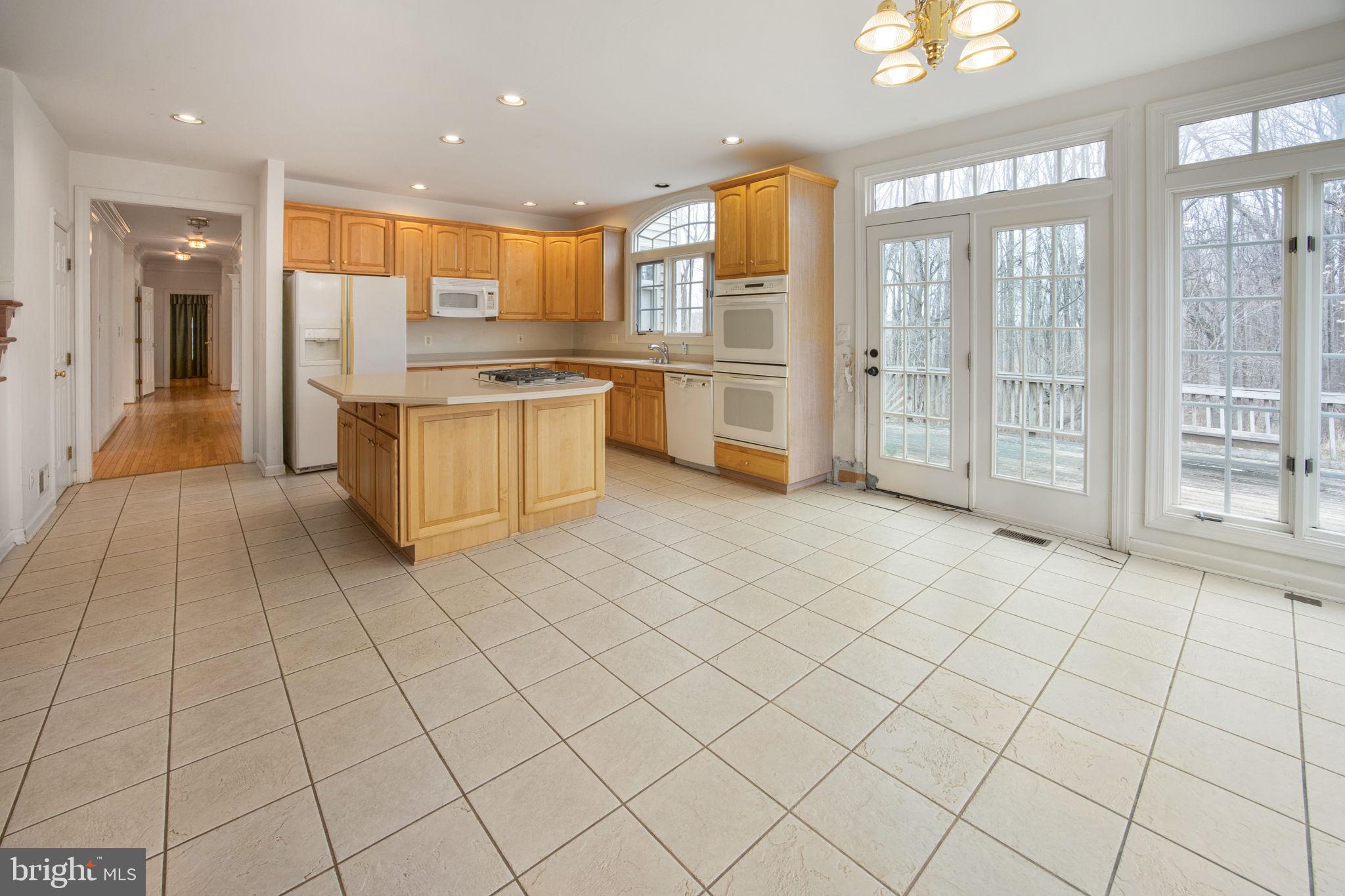 2000 Gresham Lane Davidsonville, MD 21035 - Photo 9 of 34 Kitchen