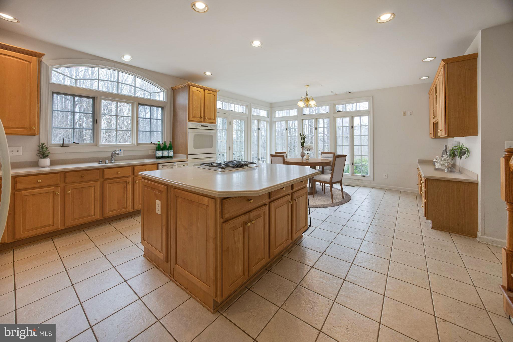 2000 Gresham Lane Davidsonville, MD 21035 - Photo 10 of 34 Kitchen