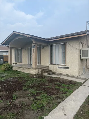 $2,650 | 280 East Orange Street, San Bernardino, CA 92410