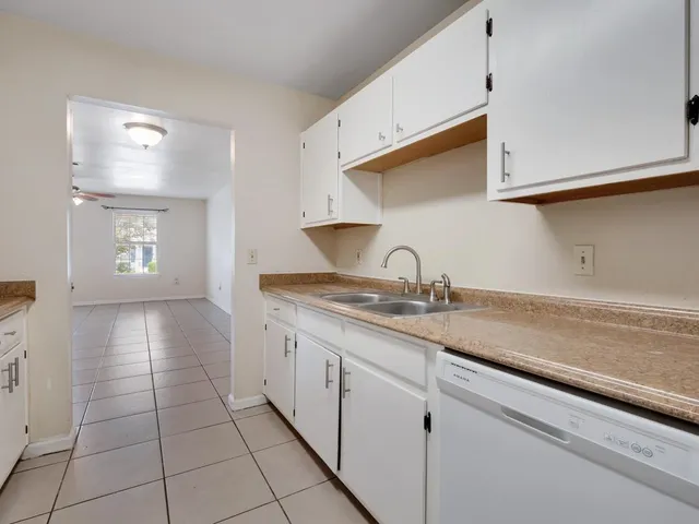 $1,900 | 2221 Timberwood Circle South, Tallahassee, FL 32304