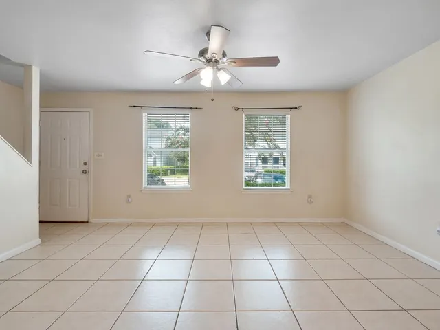 $1,900 | 2221 Timberwood Circle South, Tallahassee, FL 32304