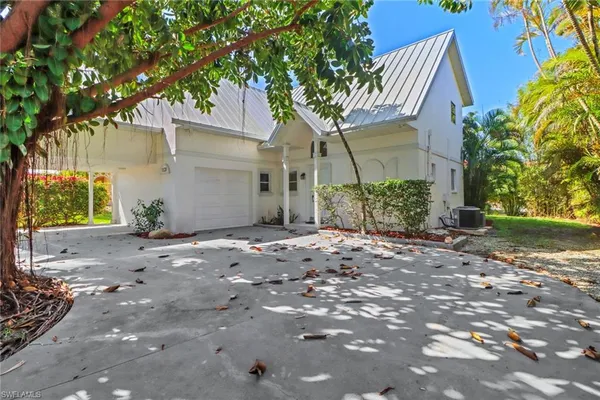 $5,900 | 1120 Sandpiper Street, Naples, FL 34102