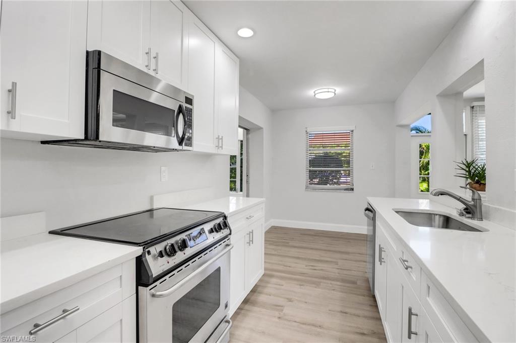 1120 Sandpiper Street Naples, FL 34102 - Photo 4 of 15