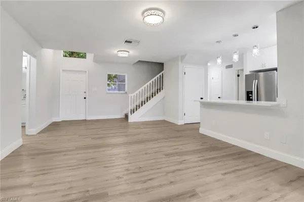 $5,900 | 1120 Sandpiper Street, Naples, FL 34102