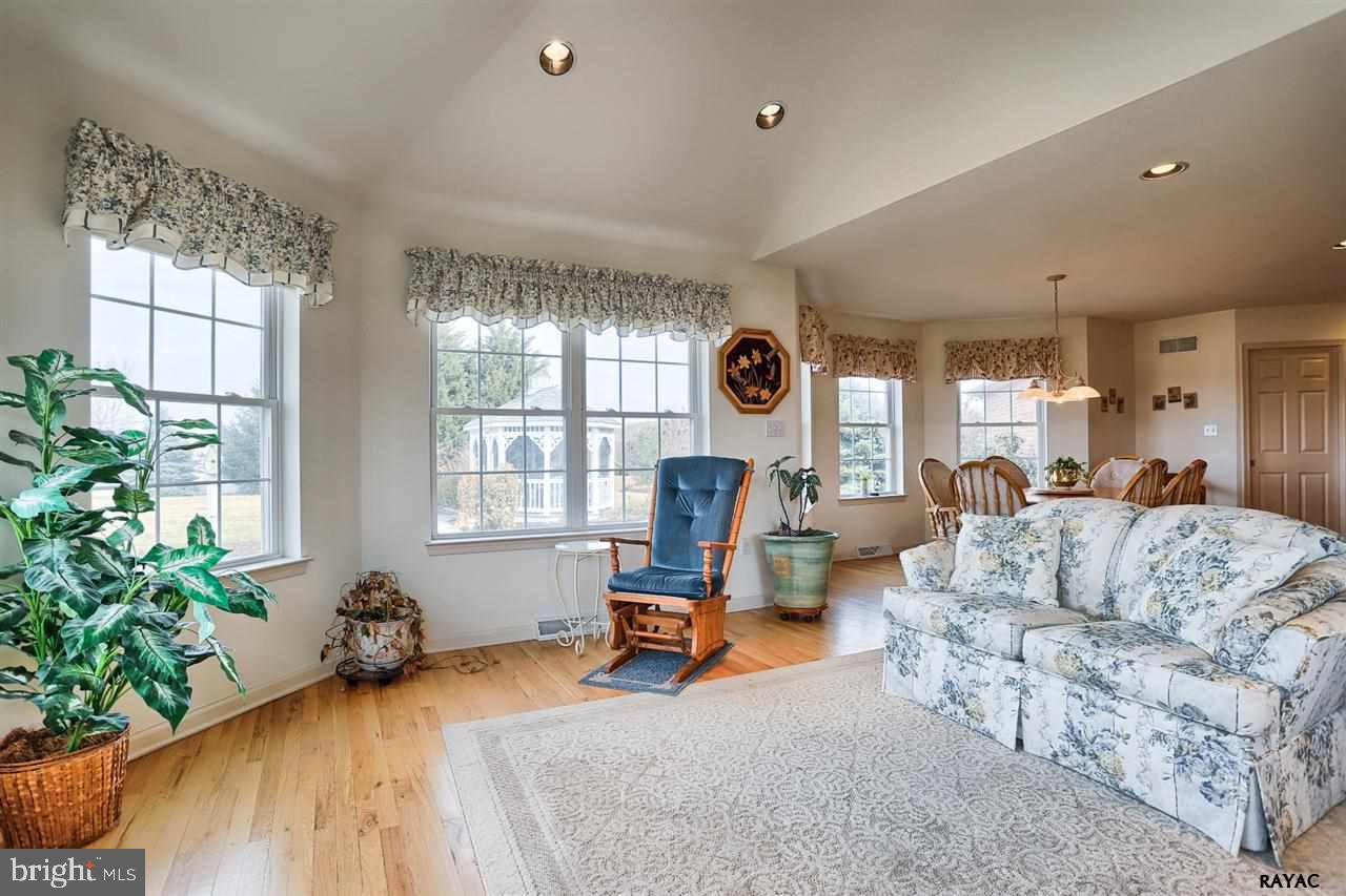 90 Percheron Drive York, PA 17406 - Photo 13 of 33 Gallery Image 13