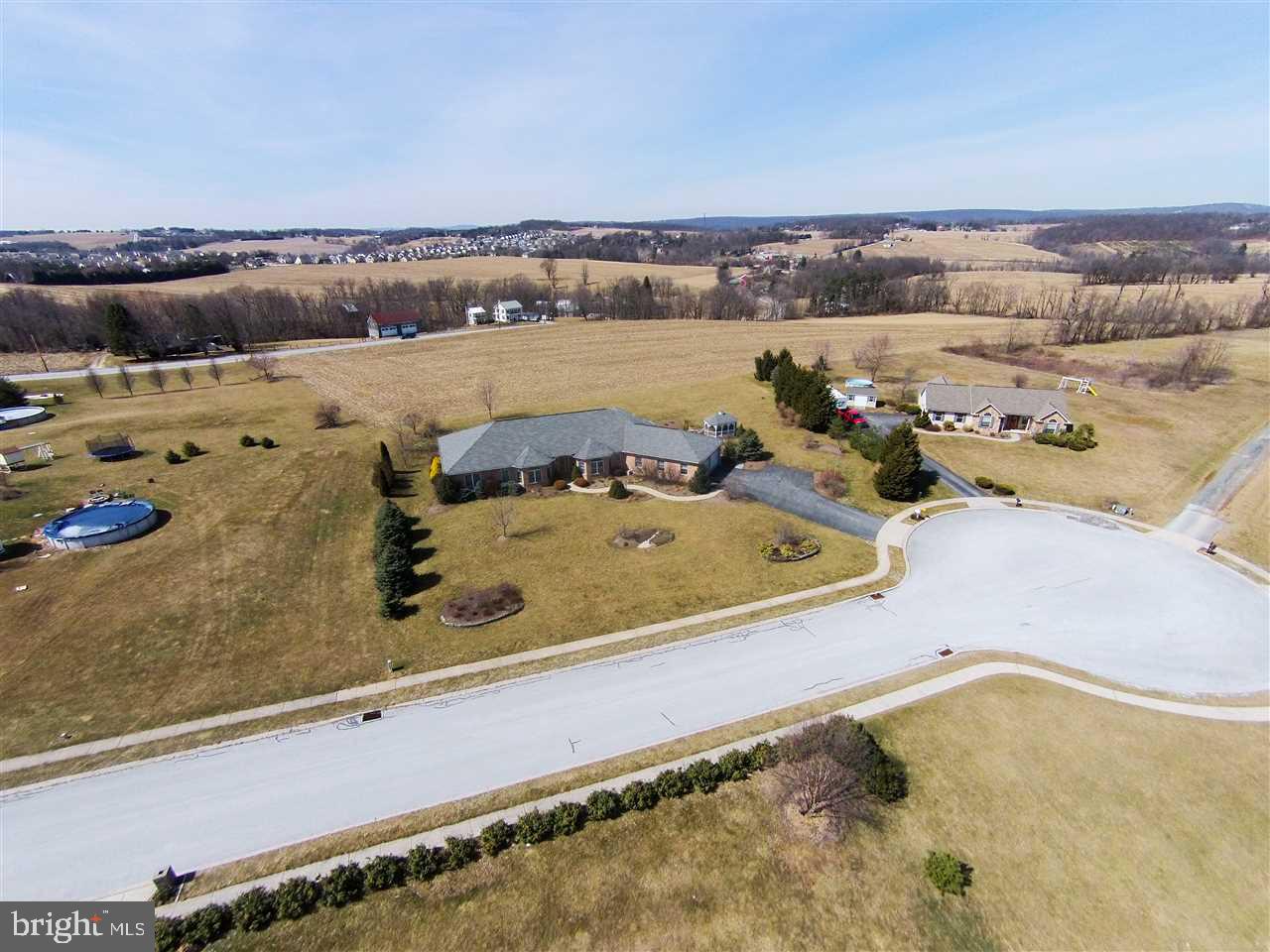 90 Percheron Drive York, PA 17406 - Photo 3 of 33 Gallery Image 3