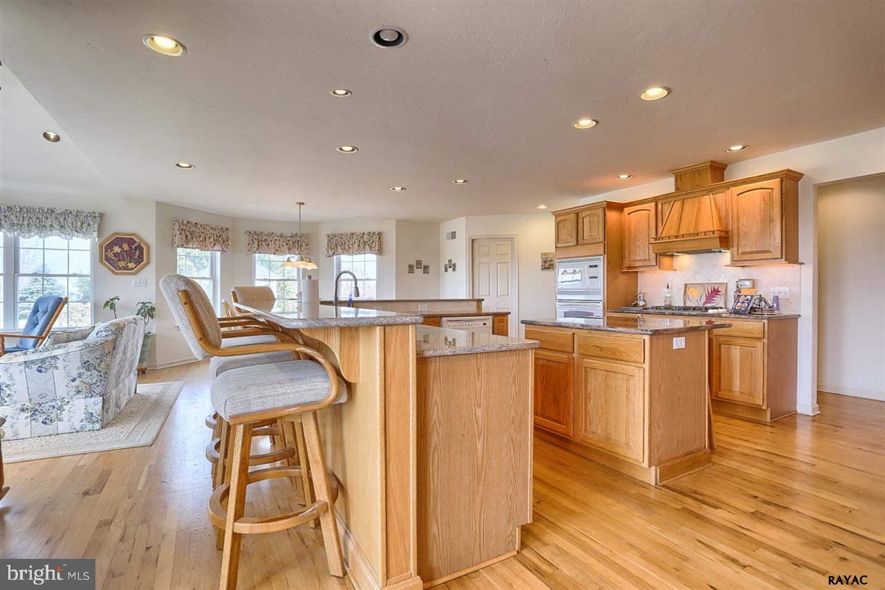 90 Percheron Drive York, PA 17406 - Photo 6 of 33 Gallery Image 6
