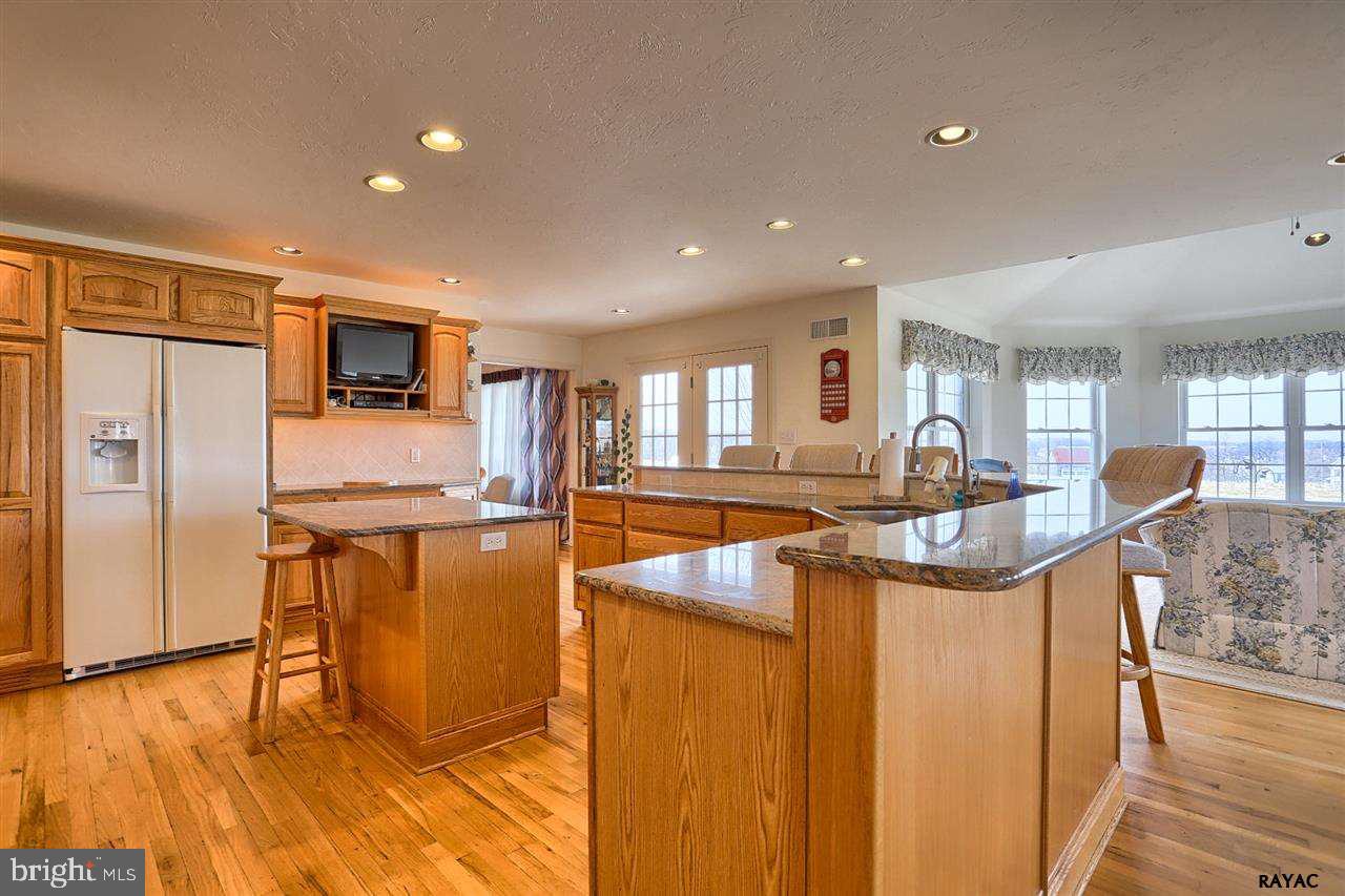 90 Percheron Drive York, PA 17406 - Photo 8 of 33 Gallery Image 8