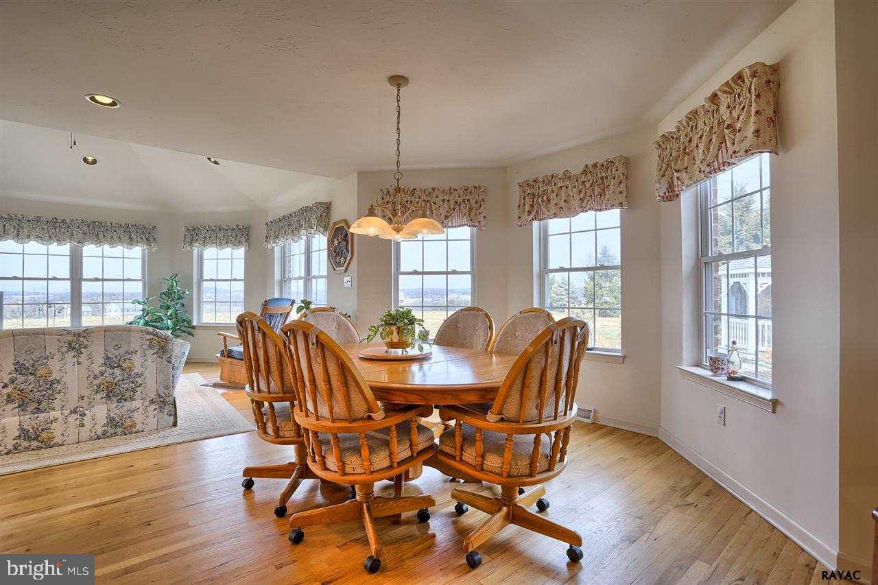 90 Percheron Drive York, PA 17406 - Photo 9 of 33 Gallery Image 9