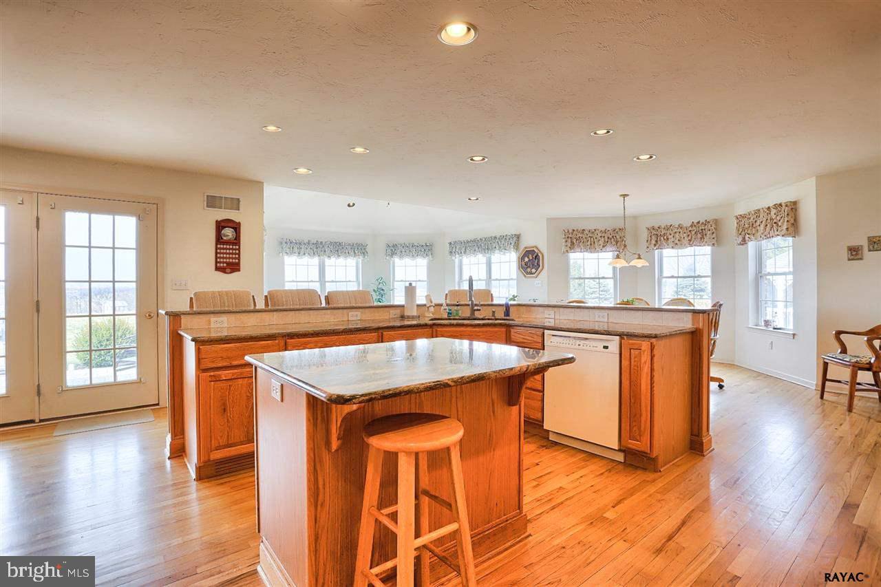 90 Percheron Drive York, PA 17406 - Photo 10 of 33 Gallery Image 10