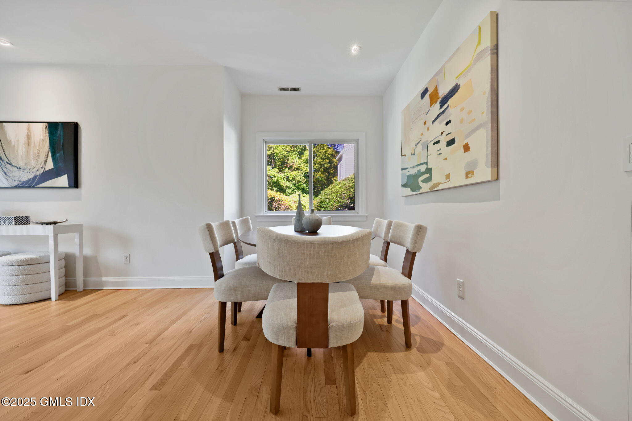 333 Palmer Hill Road, Unit 2D Riverside, CT 06878 - Photo 8 of 25 Dining