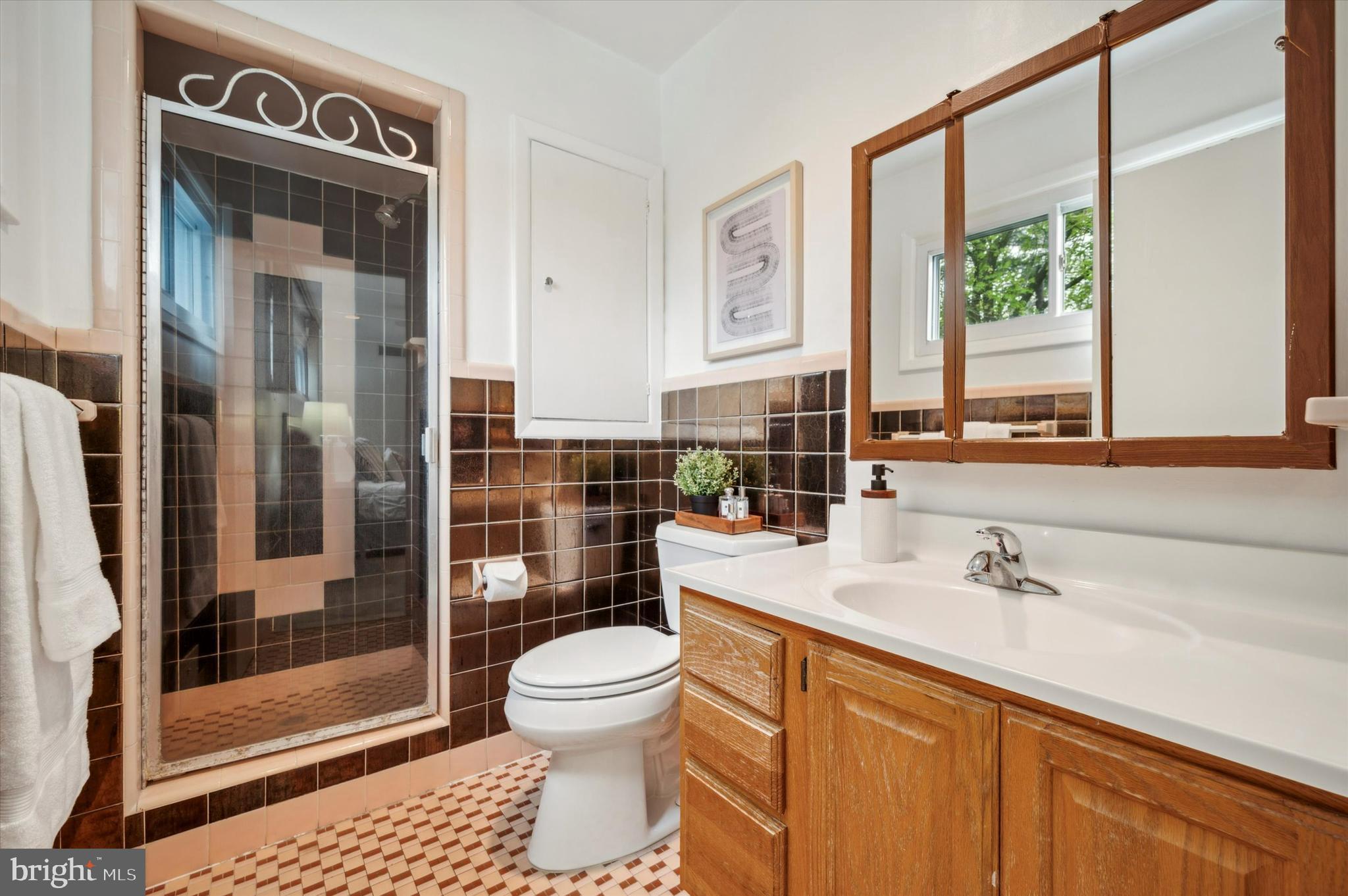 135 Cornell Road Bala Cynwyd, PA 19004 - Photo 19 of 37 a bathroom with a sink a toilet and shower