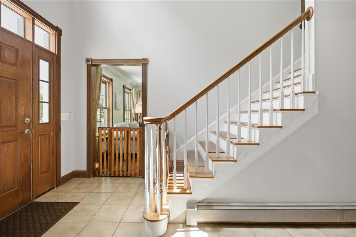 897 Main Street Wayne, ME 04284 - Photo 45 of 157 076-Hallway-02