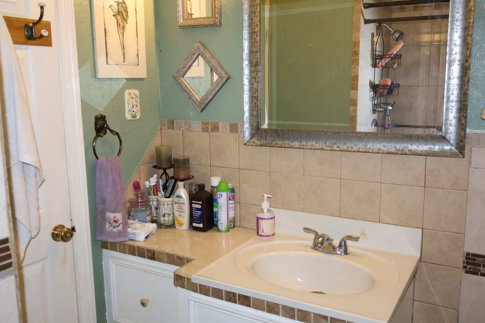 13350 Granada Street Houston, TX 77015 - Photo 14 of 25 Bathroom