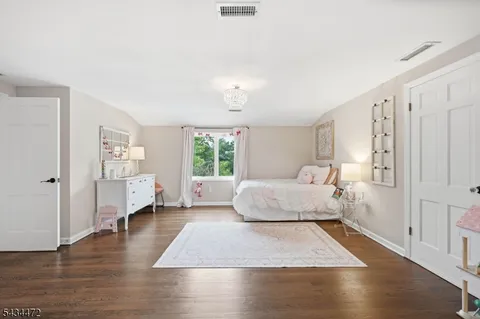 $1,350,000 | 10 Deer Ridge Road, Bernards, NJ 07920