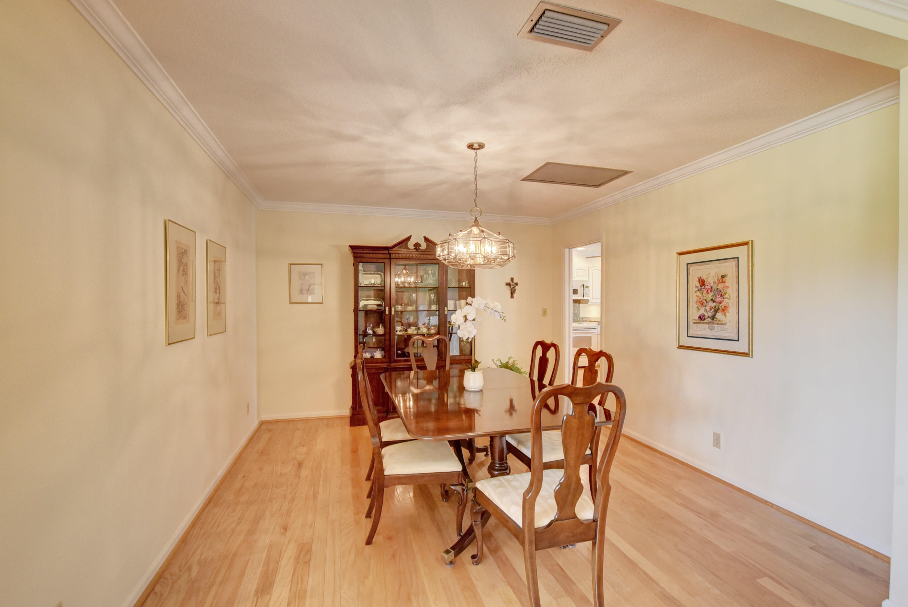 680 Southwest 17th Street Boca Raton, FL 33486 - Photo 9 of 41 Dining room
