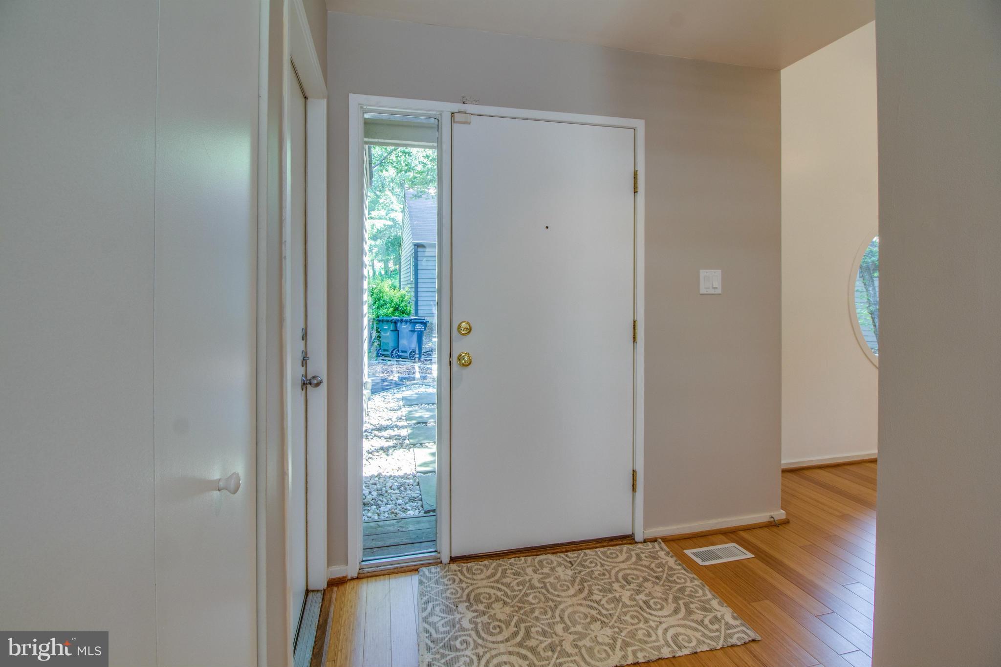 1673 Cedar Hollow Way Reston, VA 20194 - Photo 2 of 30 Foyer