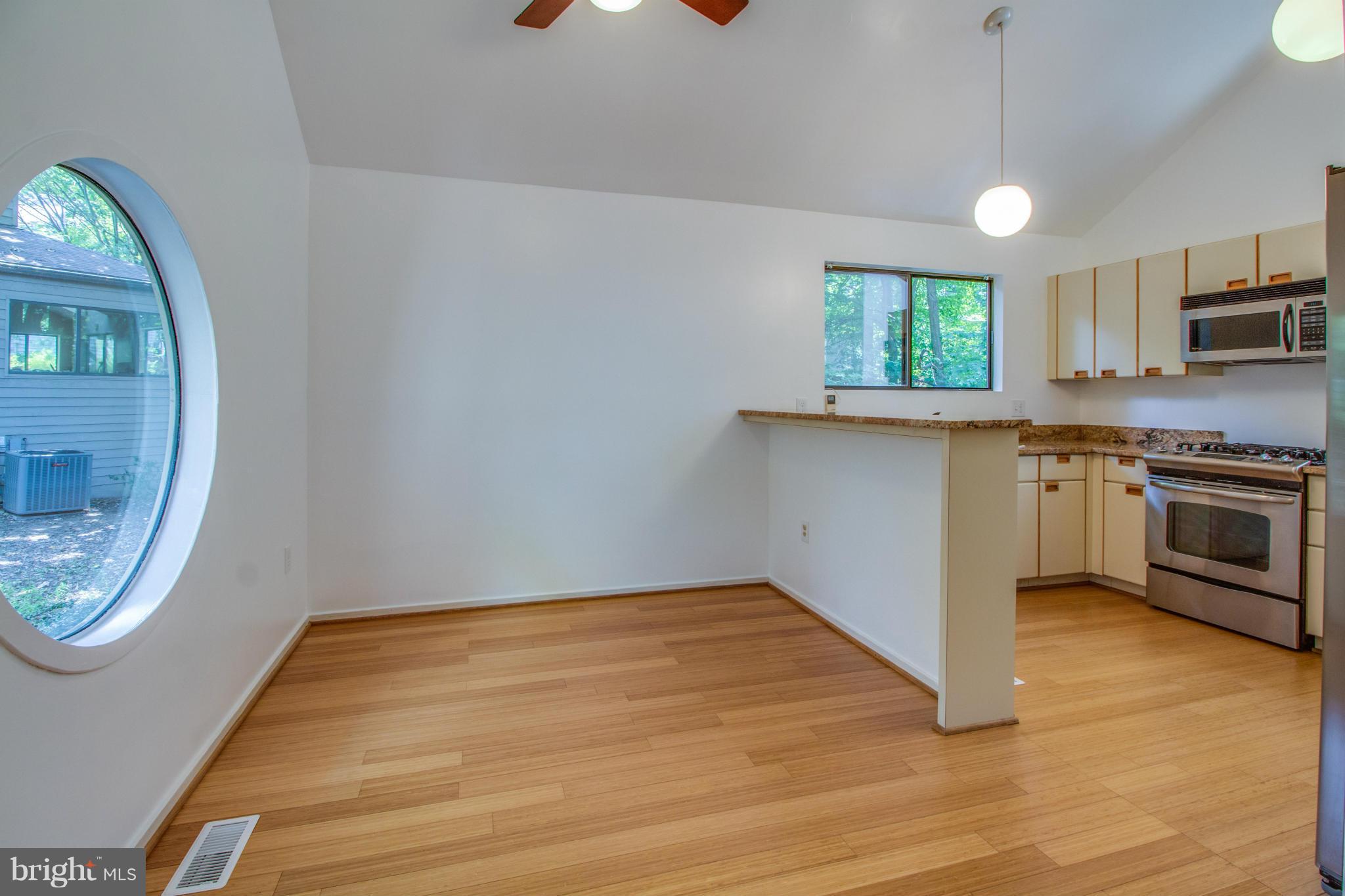 1673 Cedar Hollow Way Reston, VA 20194 - Photo 3 of 30 Breakfast Nook