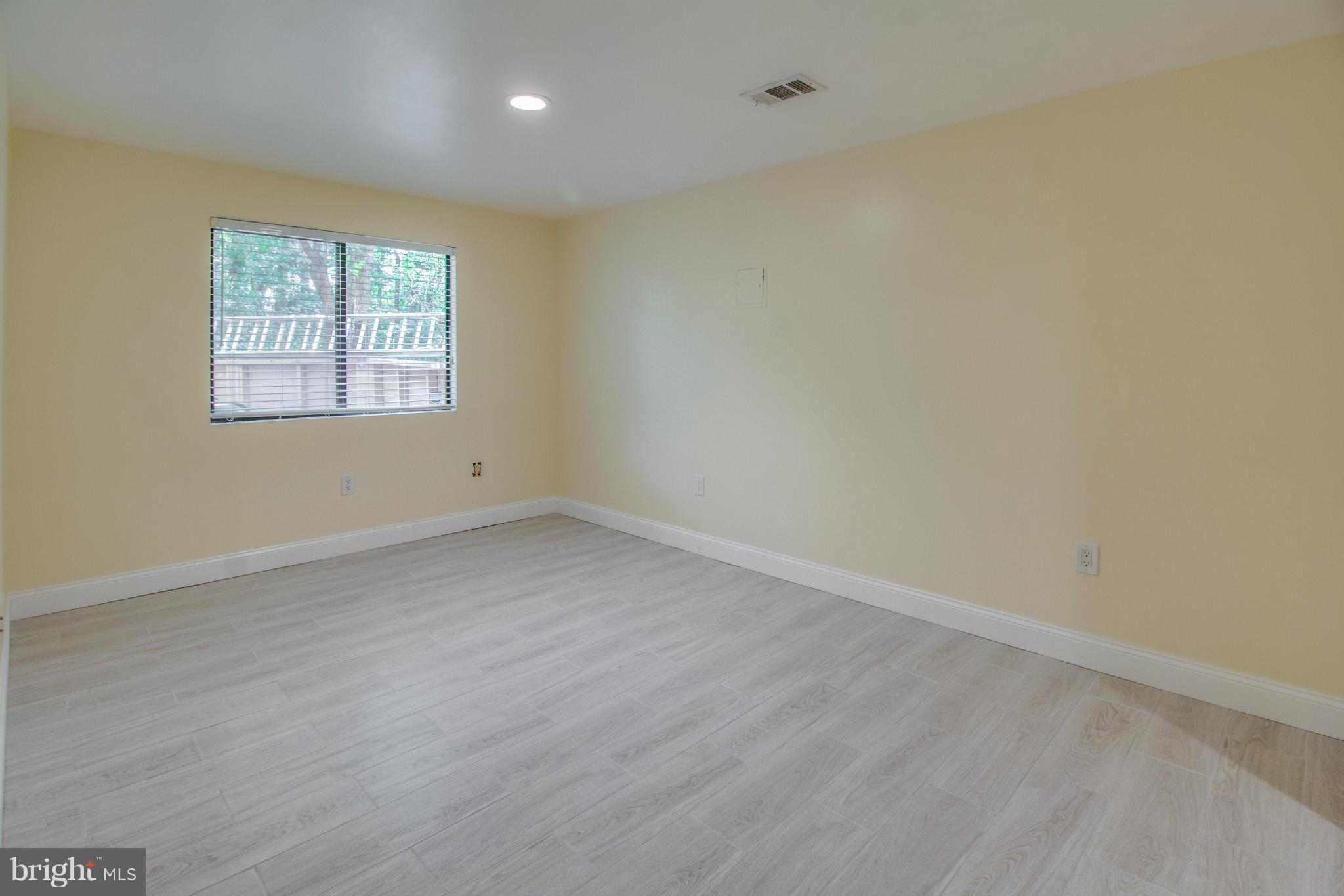 1673 Cedar Hollow Way Reston, VA 20194 - Photo 22 of 30 Bedroom