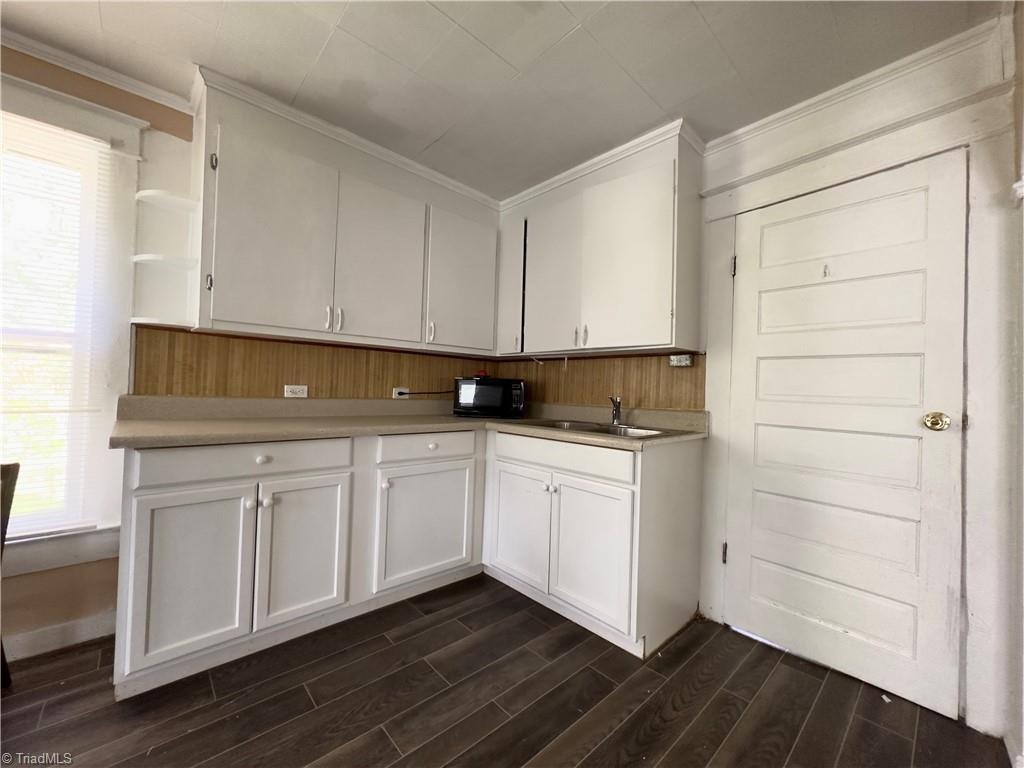 1311 Ragan Avenue High Point, NC 27260 - Photo 4 of 12