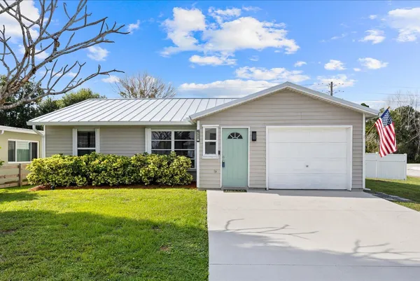 $369,900 | 2920 Southeast Cypress Street, Stuart, FL 34997